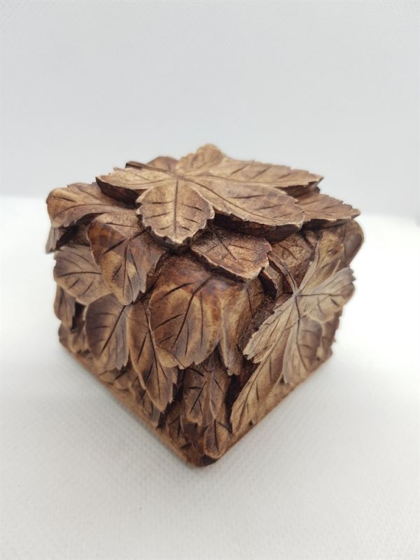 Casket Leaves carved "Tatyanka"